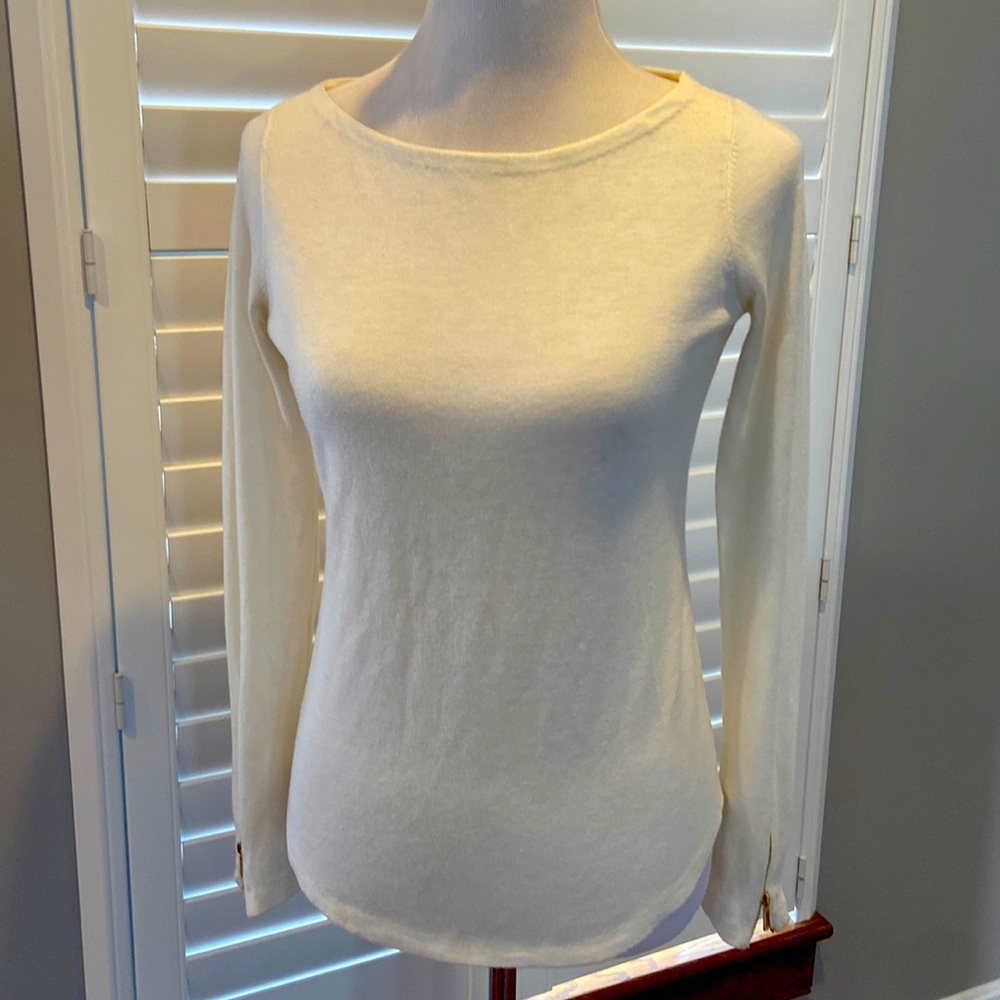 Ann Taylor long sleeve sweater with wrist zipper detail